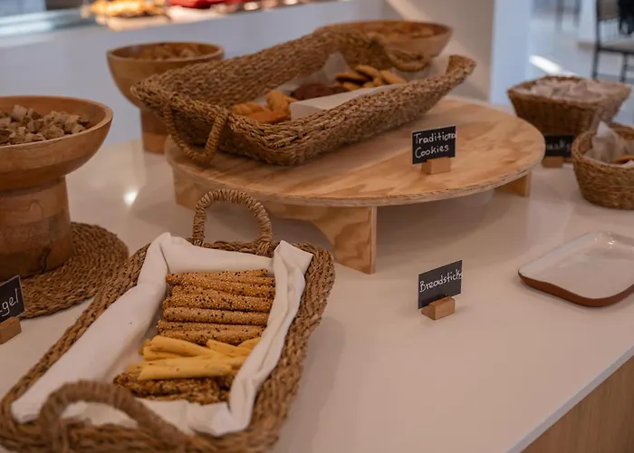 מלון Orion פליראקי