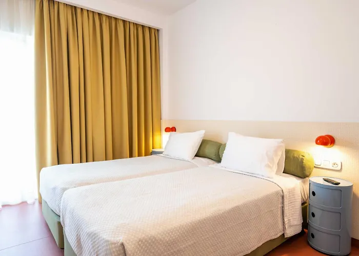 Orion 3* פליראקי