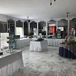 Orion فندق